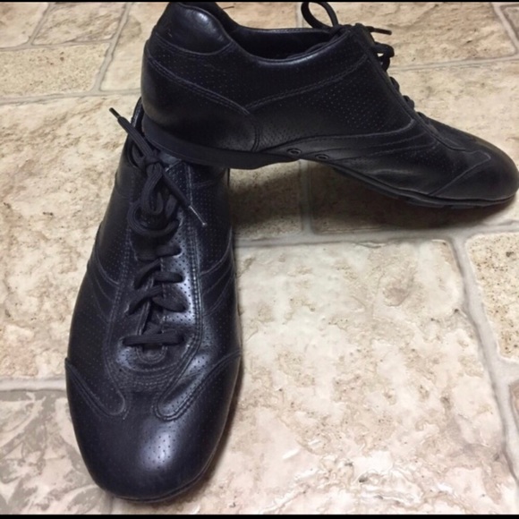 ‼️ Authenthic Prada Shoes Size 7 ‼️ - Picture 2 of 3